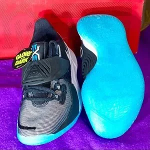 Nike Shoes Nike Kyrie 3 Low Moon Mens Basketball Shoes Glow In The Dark Cj286 01 Sz5 Nib Poshmark